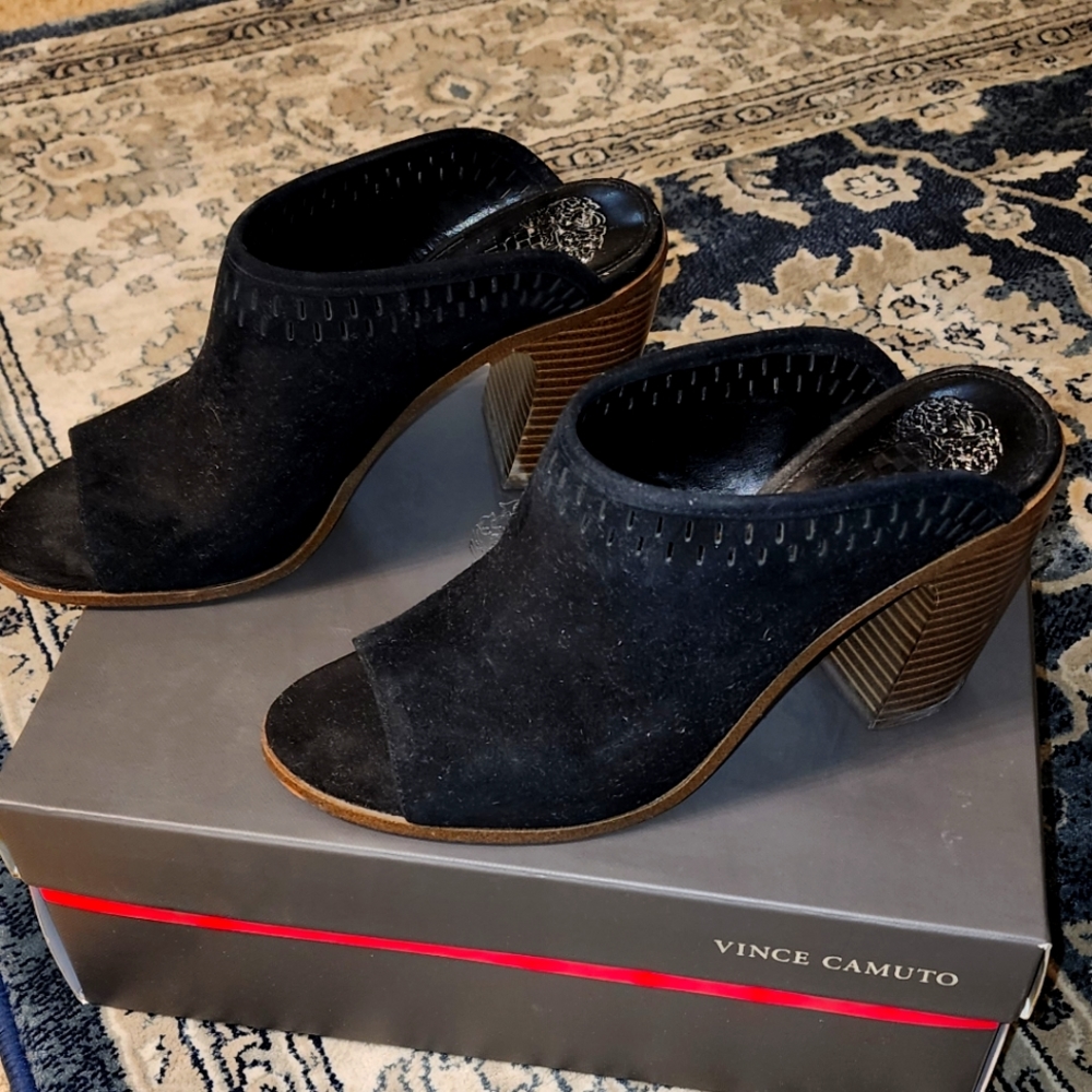Vince Camuto Black Lyx Suede